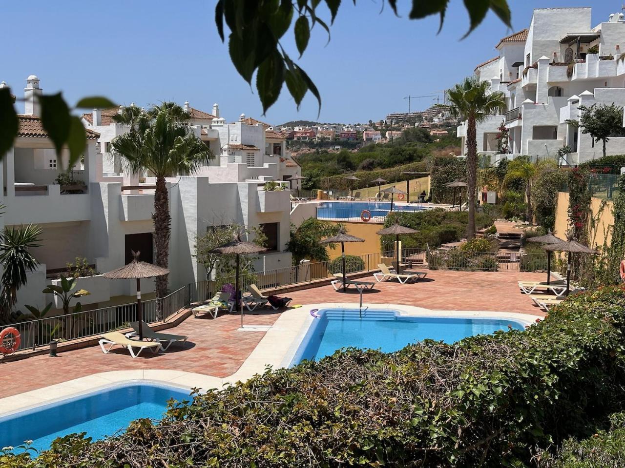 Quiet Family Apartment, 4 Pools, Close To The Beach And Golf, La Marina Alcaidesa 9 02 ภายนอก รูปภาพ