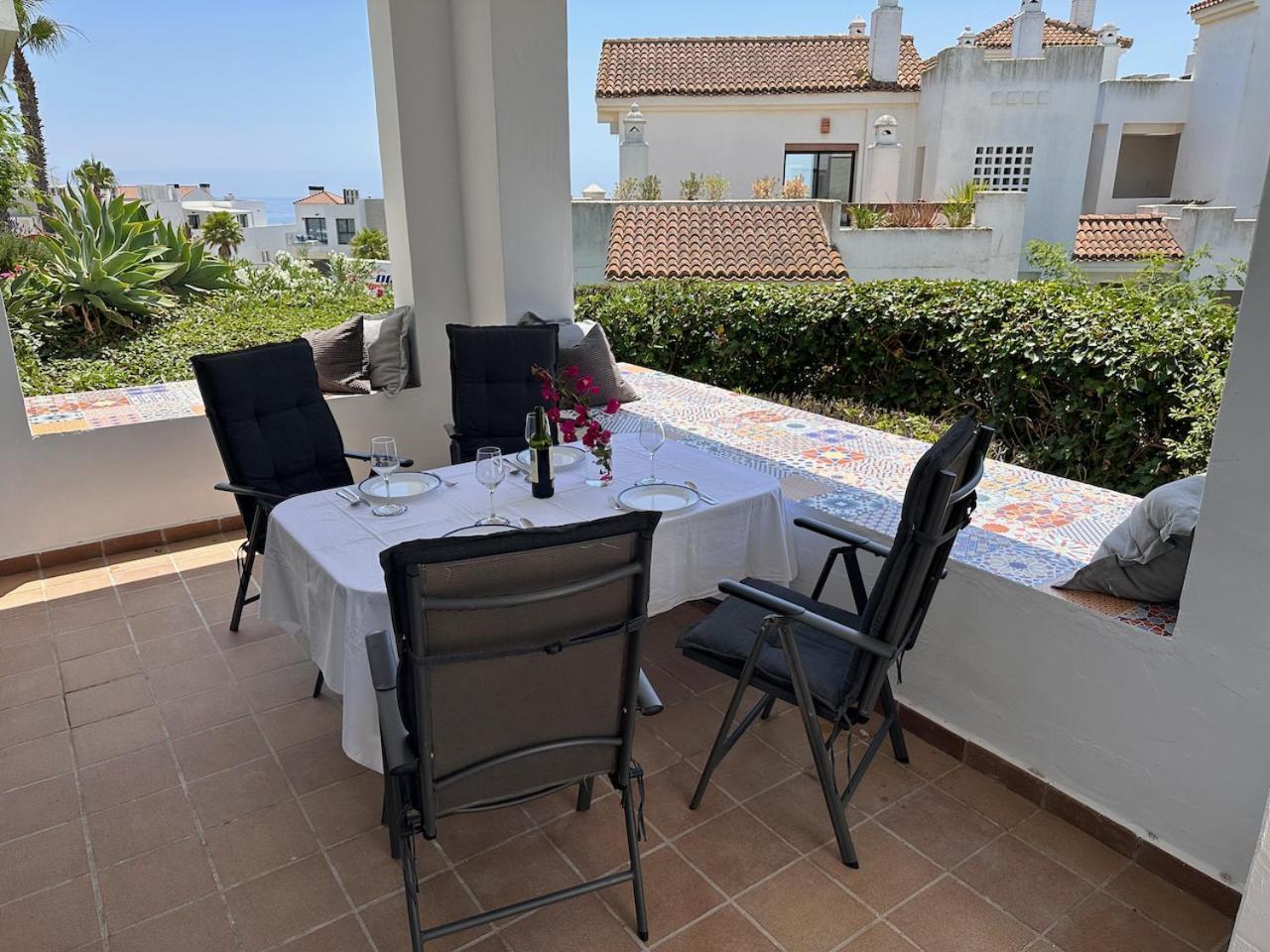 Quiet Family Apartment, 4 Pools, Close To The Beach And Golf, La Marina Alcaidesa 9 02 ภายนอก รูปภาพ