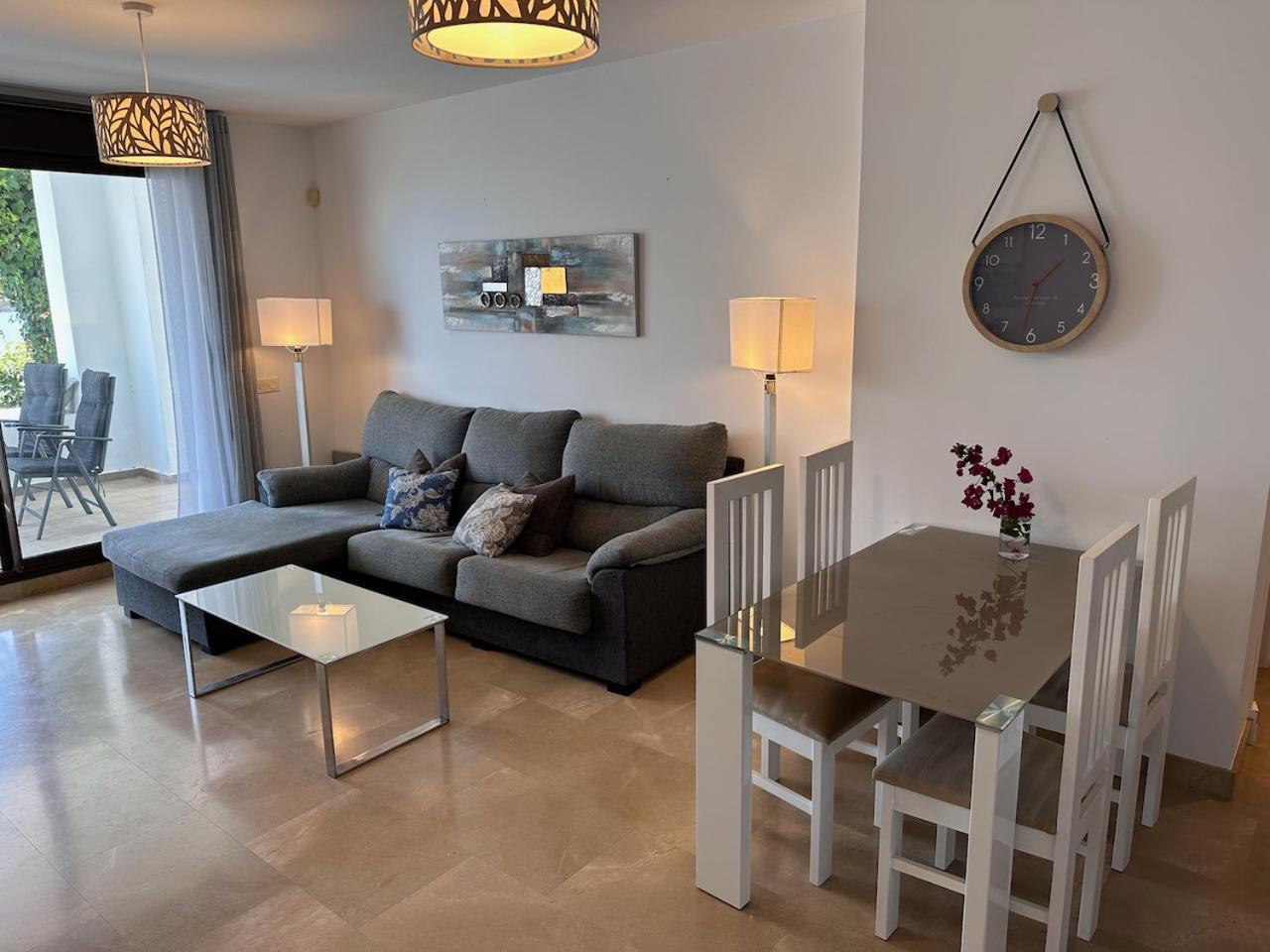 Quiet Family Apartment, 4 Pools, Close To The Beach And Golf, La Marina Alcaidesa 9 02 ภายนอก รูปภาพ