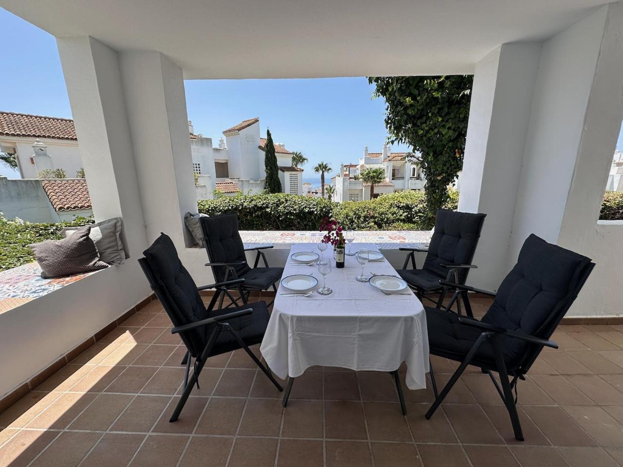 Quiet Family Apartment, 4 Pools, Close To The Beach And Golf, La Marina Alcaidesa 9 02 ภายนอก รูปภาพ